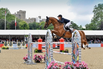 Holly Smith eyes up hat-trick after Falcon Stakes win at Windsor Horse Show